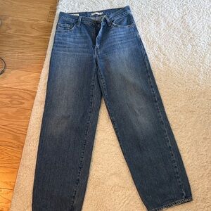 Levi’s baggy dad jeans